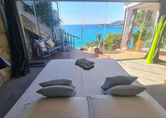 Sardegna Rivanhouse Stunning Sea View Hydromassage And Direct Access To The Sea Villa Torre delle Stelle