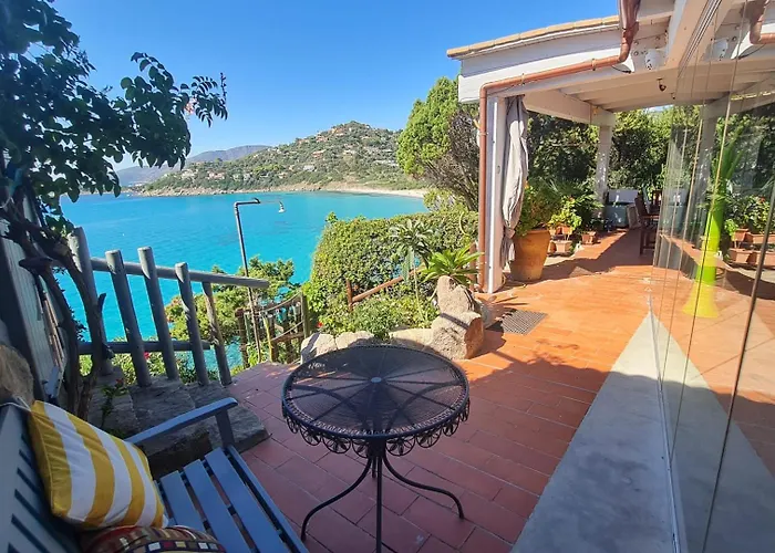 Sardegna Rivanhouse Stunning Sea View Hydromassage And Direct Access To The Sea 托雷德尔斯泰尔